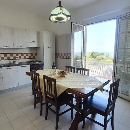 Santa Venere Parcheggio Privato 3*
