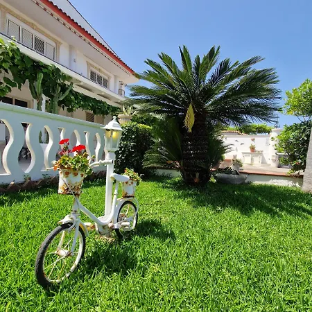 Santa Venere Parcheggio Privato 3*